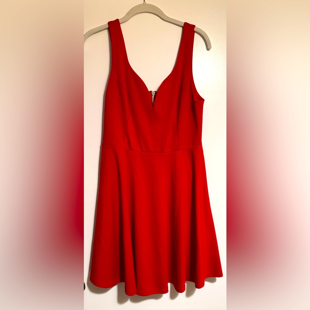 Large short red "Sweetheart" dress